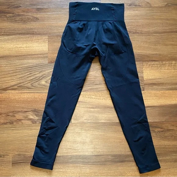 AYBL Black Seamless‎ Leggings, M - Picture 9 of 14